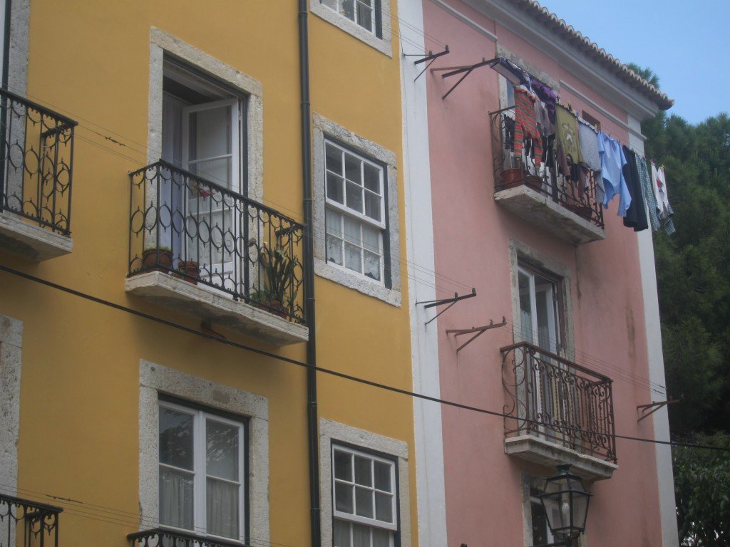 Images of Laundry Day in Lisbon